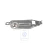 8D1 864 775 : Support pour VW Passat B5 / B5GP