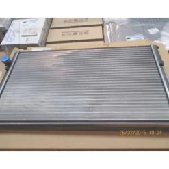 Radiateur d'eau de refroidissement pour Golf 3